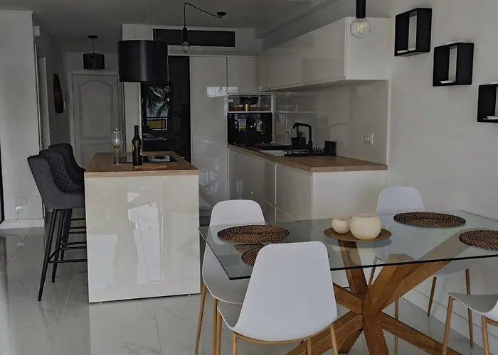 Seafront Playa La Arena Apartment *