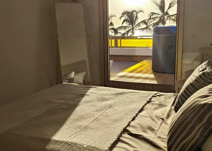 Apartment Seafront Playa La Arena *